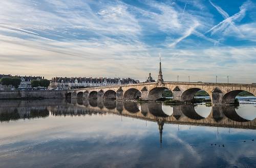 Le pont Jacques-Gabriel au dessus de la Loire à Blois