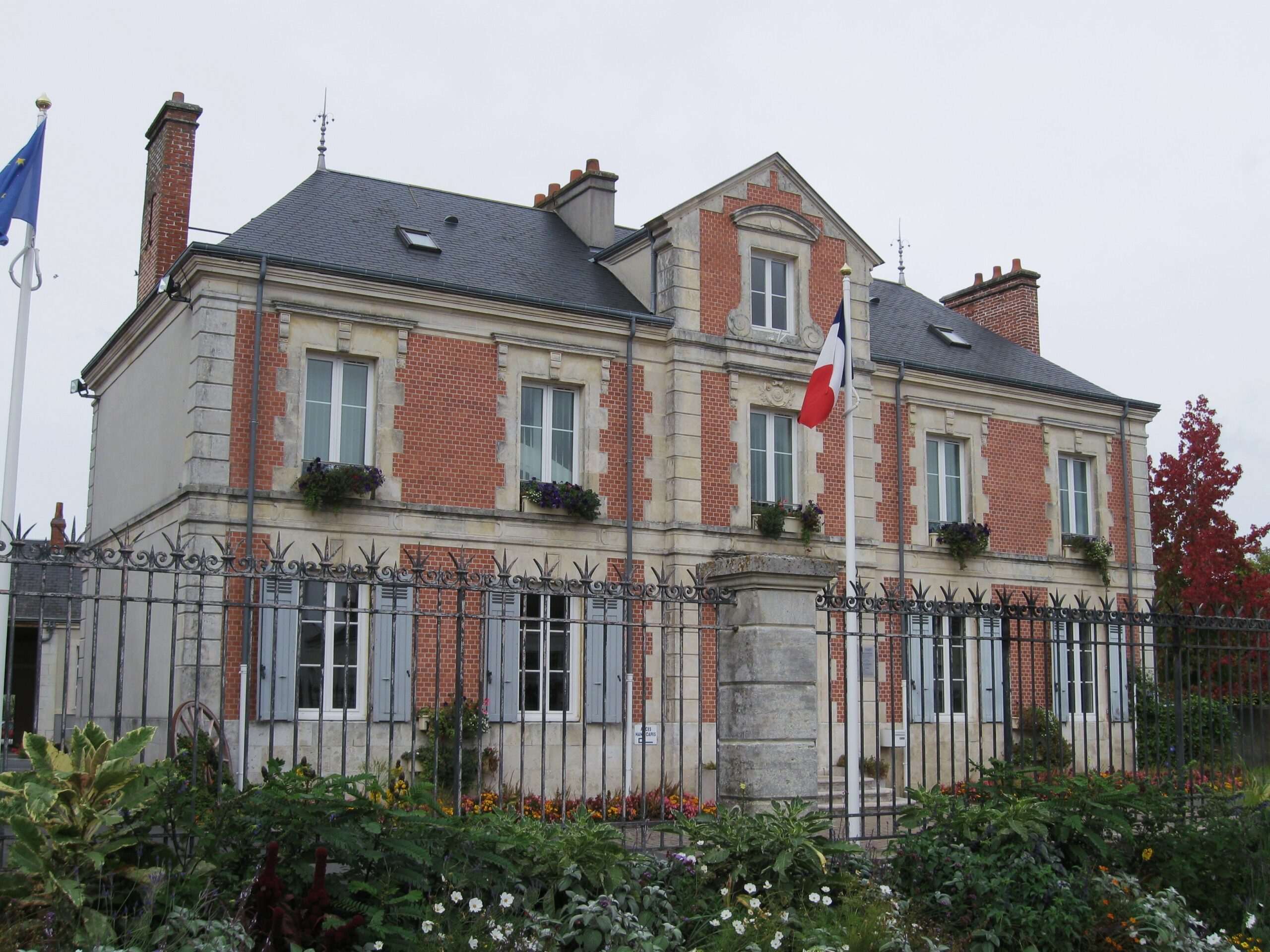 self-stockage-ingr-louez-un-espace-de-stockage-priv-pour-vos